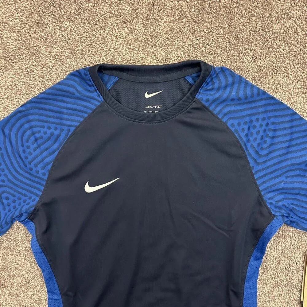 Nike Soccer Jersey Top Short Sleeves Navy Blue Women's Athletic Size XS - NWT$50